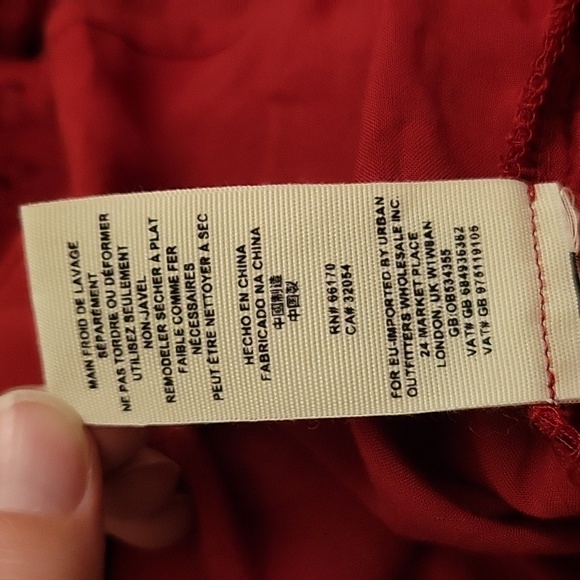 FREE PEOPLE One Million Lace Lover V-neck Dress in Burgandy - size 6 - Picture 15 of 16